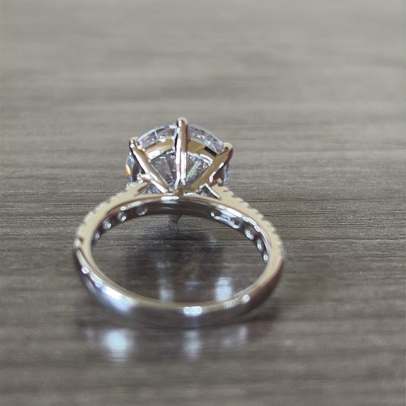 Berricle Solitaire 3.8ct CZ Ring in Sterling Silver Size 4.5 - Picture 11 of 12